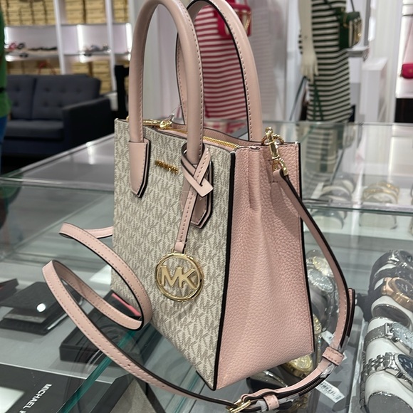 MICHAEL KORS
Mercer Medium Signature Logo Accordion Crossbody Messenger Satchel - Picture 5 of 16